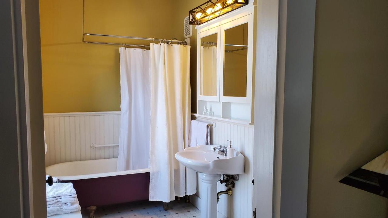 The Lark & Loon Inn Annapolis Royal Extérieur photo